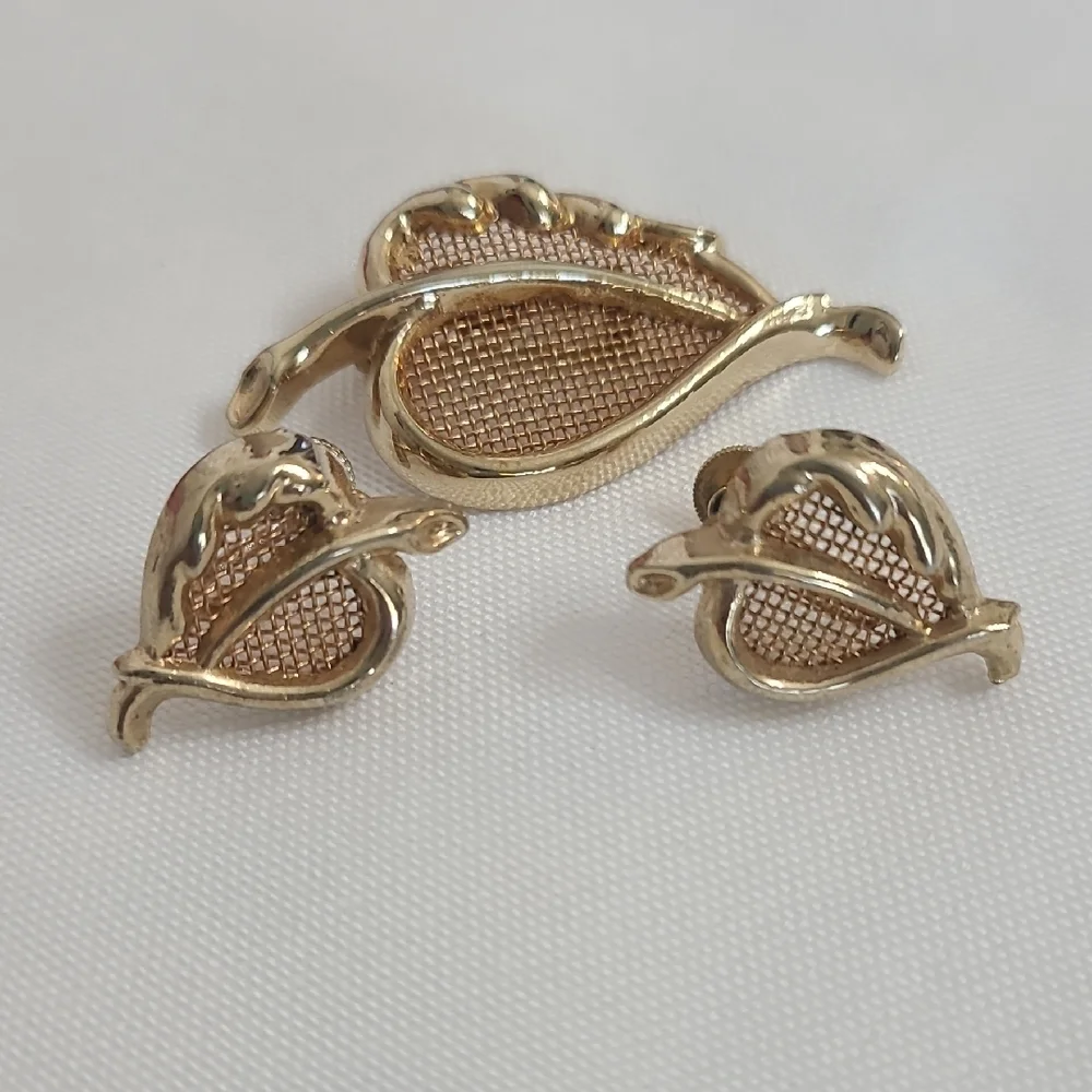 Vintage Leaf Brooch and Earring Set
